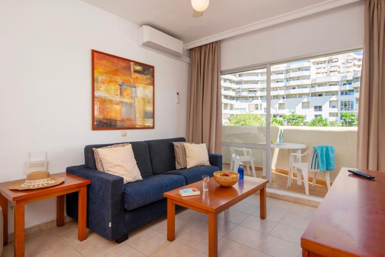 Seafront Benalbeach Apartamento *